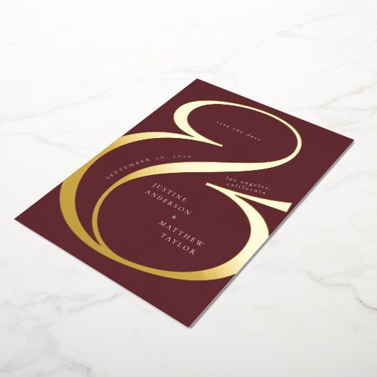 Opslagdatum Burgundy Red Gold Ampersand Folie Uitnodiging (Gedraaid)