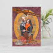Opslagkaart voor herfsttrouwfoto met opvallende da save the date (Staand voorkant)
