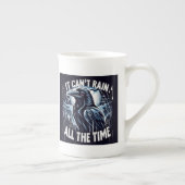 Opstaan boven de regen porselein kop (Rechts)