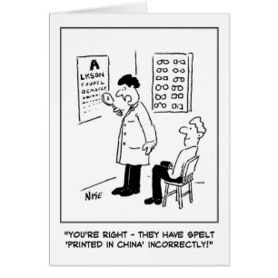 Opticien voert oogtest uit