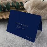 Optie voor Delicate Gold- en Navy-menu Kaart<br><div class="desc">Deze delicate gouden en marinemachingkaarten zijn perfect voor een moderne bruiloft. Het romantische minimalistische ontwerp is voorzien van een mooie en elegante gouden gouden champagne op een blauw marinekleurig onderkomen met een schone en eenvoudige look. Personaliseer met de gastnaam, het lijstaantal, en de menuoptie en koop individueel elke kaart. U...</div>