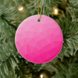 Optisch roze gradiënt Geometrisch netpatroon Keramisch Ornament<br><div class="desc">Heet roze Gradiënt Geometrische Mesh Pattern Keramische Kerstboom Ornament. Elegant en cool Driehoek geometrisch gaas met hete roze gradiënt voor dames.</div>