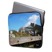 Optocht van Fubby's naar felicitatie. Laptop Sleeve (Voorkant Links)