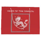 Opvallend rood en wit jaar van de draak groot cadeauzakje (Achterkant)