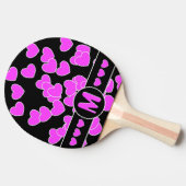 Opvallend roze harten op zwart/wit, monogram tafeltennisbatje (Zijkant)