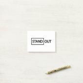 Opvallend zich onderscheiden post-it® notes (Op bureau)