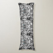 Opvallend zwarte en witte blauwe ogen tijger lichaamskussen (Voorkant Verticaal)