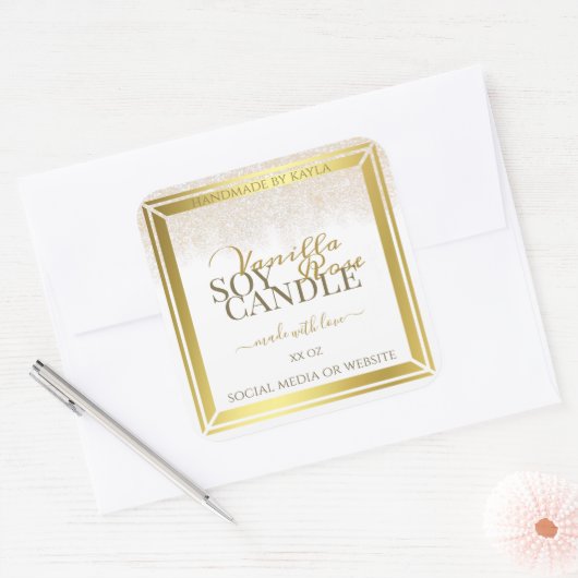 Opvallende etiketten op productverpakkingen: wit e (Envelop)