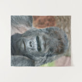 Opvallende pose van Silverback Gorilla Wandkleed (Voorkant (horizontaal))