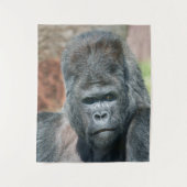 Opvallende pose van Silverback Gorilla Wandkleed (Voorkant)