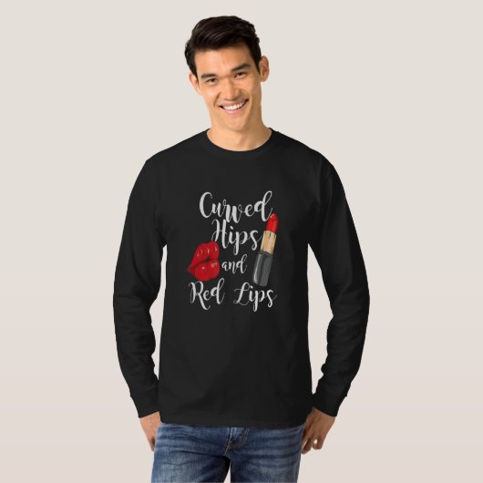 Opvallende rode lips met kromme heupen en rode lip t-shirt (Voorkant volledig)