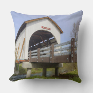 OR, Jackson County, McKee Covered Bridge Kussen