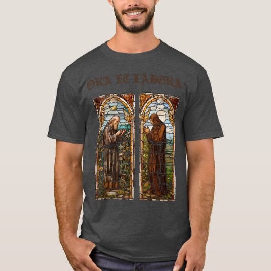Ora et Labora middeleeuws ontwerp T-shirt (Voorkant)