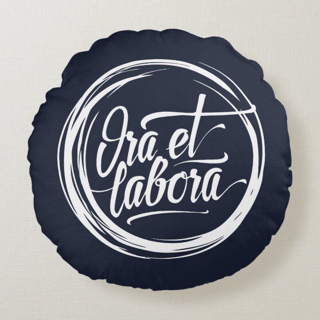 Ora et labora rond kussen (Voorkant)