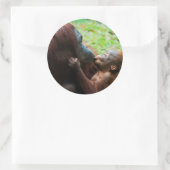 Orang-oetan moeder en baby ronde sticker (Tas)