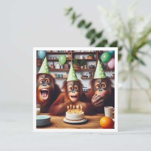 Orang-oetangs vieren, aap afbeelding verjaardag kaart (Staand voorkant)