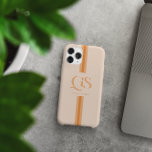 Orange | Chic stripes monogram iPhone 15 Pro Max Hoesje<br><div class="desc">Verhoog je dagelijkse stijl met het Sinaasappel | Chic Stripes Monogram Telefoonhoes, waar elegantie en persoonlijke expressie samenkomen. Dit hoesje toont een prachtig ontworpen monogram met gedurfde, klassieke serif initialen, prominent weergegeven in het midden, met jouw naam elegant hieronder geschreven. De combinatie van zacht oranje tinten en verticaal, retro-geïnspireerde strepen...</div>
