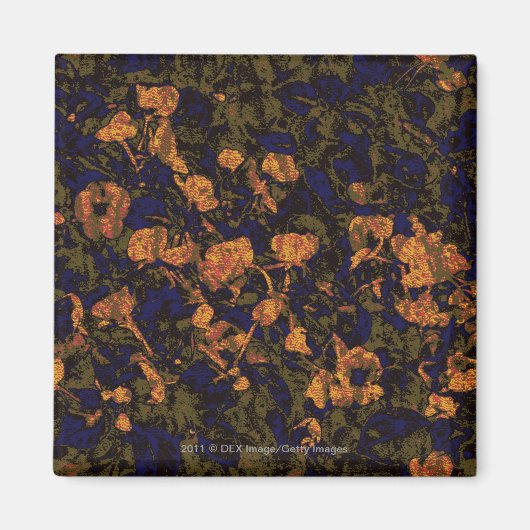 Orange flower against leaf pattercamouflage magneet (Voorkant)