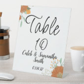 Orange flower wedding reclamebord met voetstuk (Insitu)