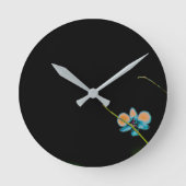 Orange Orchid Wall Clock Ronde Klok (Voorkant)