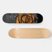 Orange Rugged Rose Graffiti Art • Urban Street Persoonlijk Skateboard (Horizontaal)