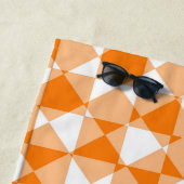 Orange White Checker Diamond Plaid Pattern Strandlaken (In situ)
