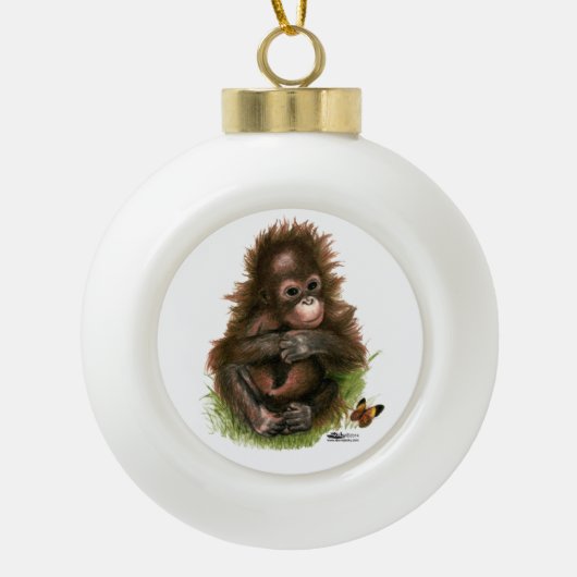 Orangutan Baby en Butterfly Keramische Bal Ornament (Voorkant)