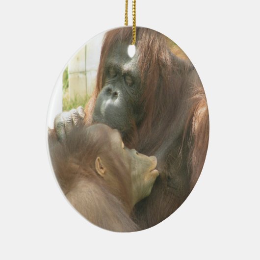 Orangutan Borstvoeding Keramisch Ornament (Rechts)