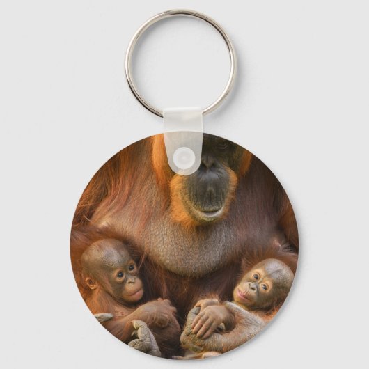 Orangutan Moeder die twee baby's houdt Sleutelhanger (Voorkant)