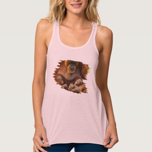 Orangutan Moeder die twee baby's houdt Tanktop (Voorkant)