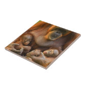 Orangutan Moeder die twee baby's houdt Tegeltje (Zijkant)