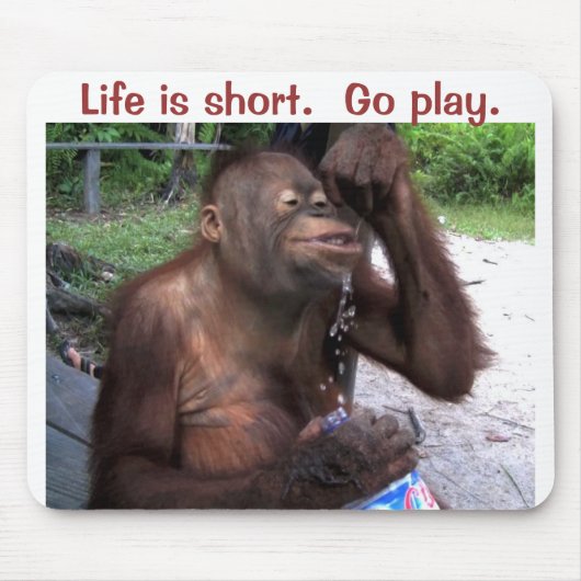 Orangutan Splashes in Water Muismat (Voorkant)