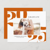 Oranje 2025 Bold Typography Afstuderen Invitation (Voorkant / Achterkant)