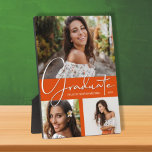 Oranje Afstuderen Foto Collage Fotoplaat<br><div class="desc">Je favoriete foto's, het woord Afstuderen, het jouw naam en het afstuderen jaar in elegante witte tekst op een sinaasappel, deze fraaie fotoplak met een ingebouwde esel is een groot goed om je de speciale mijlpaal van je afgestudeerde te herinneren. **TIP: Upload alle horizontale foto's voor beste resultaten. Klik op...</div>