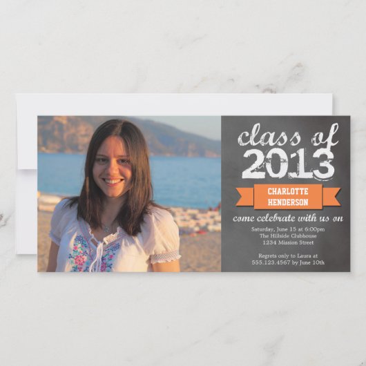 Oranje afstuderen van het kleurenbordbord met lint aankondiging (Voorkant)