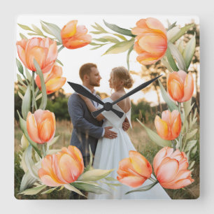 Oranje Aquarel Tulpenrand Bruidspaar Trouwen Vierkante Klok