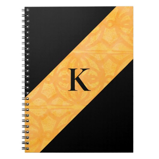 Oranje batik zwart monogram Notitieboek (Voorkant)