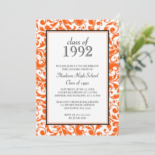 Oranje Black Swirl Damask Class Reunion Uitnodigin Kaart (Staand voorkant)