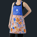 Oranje Blauwe Monogram Groenten Schort<br><div class="desc">Het Oranje Blue Monogram Fruits Vegetables Schort is een levendige en stijlvolle toevoeging aan elke keuken. Met een levendig groente- en fruitpatroon in een vrolijk sinaasappel en blauw kleurenpalet, brengt dit schort een frisse en leuke sfeer tijdens uw kook- en baksessies. Het aanpasbare monogram voegt een persoonlijk tintje toe, waardoor...</div>