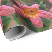 Oranje bloemen cadeaupapier (Rol Hoek)