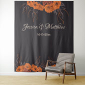 Oranje bloemen Elegante bruiloft achtergrond Wandkleed (In situ)