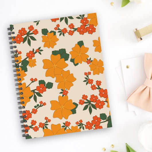 Oranje bloemen, flessenpatroon, patroon van bloeme planner