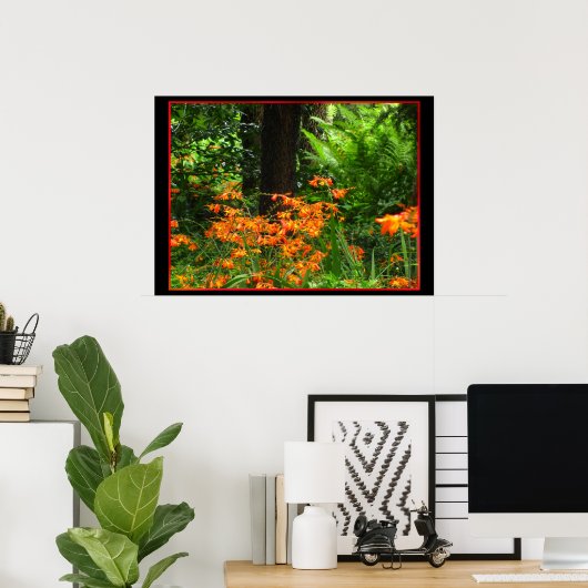 Oranje bloemen in het bos poster (Thuiskantoor)