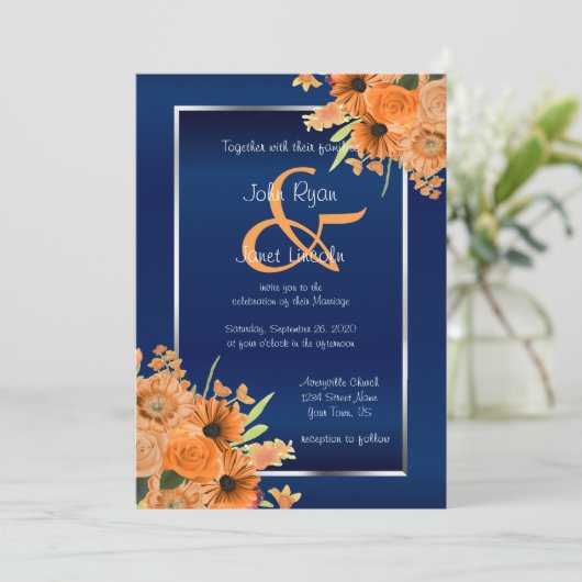  Oranje bloemen op Navy Blue Invitations Kaart (Staand voorkant)