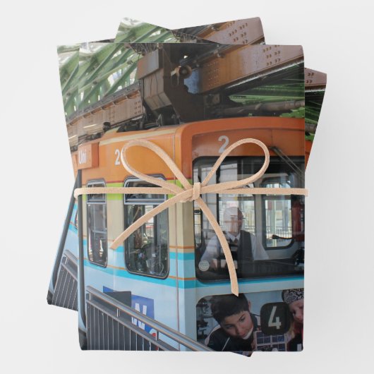 Oranje Blue Wuppertal Floating Train Inpakpapier Vel (In situ)