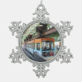 Oranje Blue Wuppertal Floating Train Tin Sneeuwvlok Ornament (Voorkant)