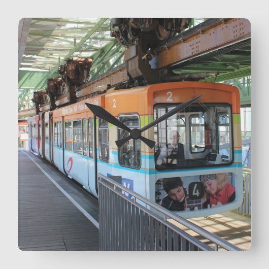 Oranje Blue Wuppertal Floating Train Vierkante Klok (Voorkant)