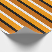 Oranje bruin streepjespatroonontwerp cadeaupapier (Hoek)
