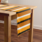 Oranje bruin streepjespatroonontwerp korte tafelloper (Voorbeeld)