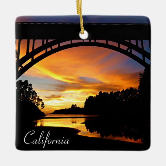 Oranje Californische kustzonsondergang onder Brug Keramisch Ornament (Voorkant)